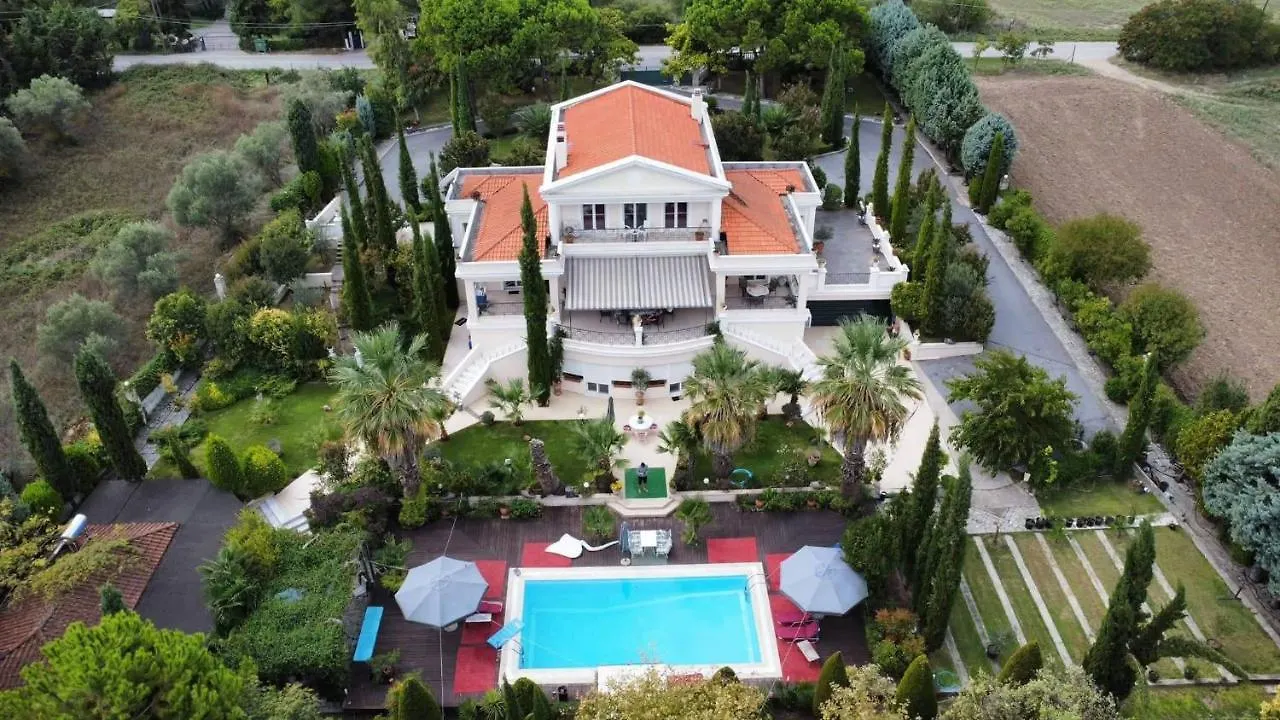 Villa Elena Peraía