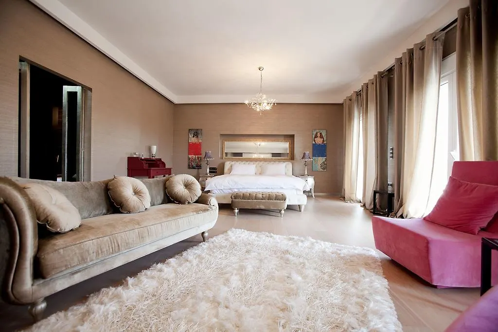 Villa Elena Peraía
